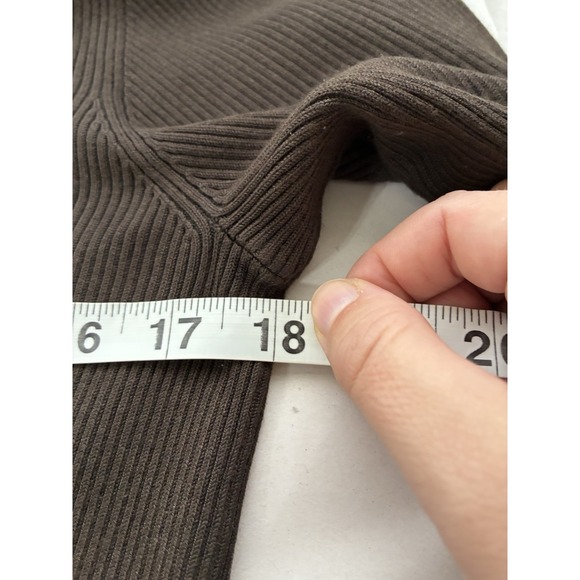 Chico's Ribbed Turtleneck Long Sleeve Top Sz M Brown Silk Blend Casual - Picture 4 of 6
